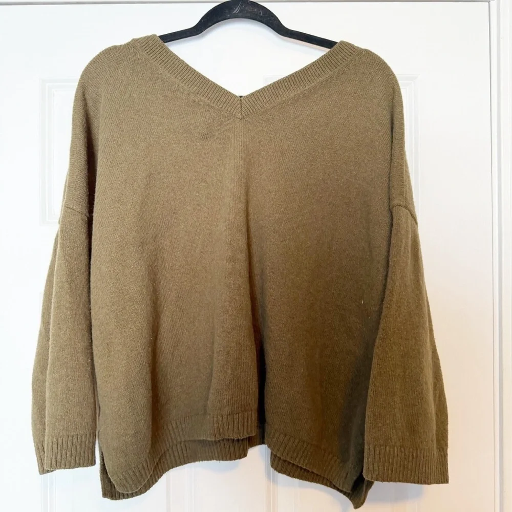 Madewell double V in heather elm green slouchy oversized sweater.